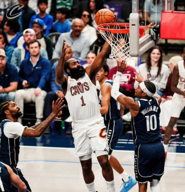 腾讯体育直播-哈登低迷！骑士120-130输独行侠，米切尔26+11+2，莫布利18+11+4